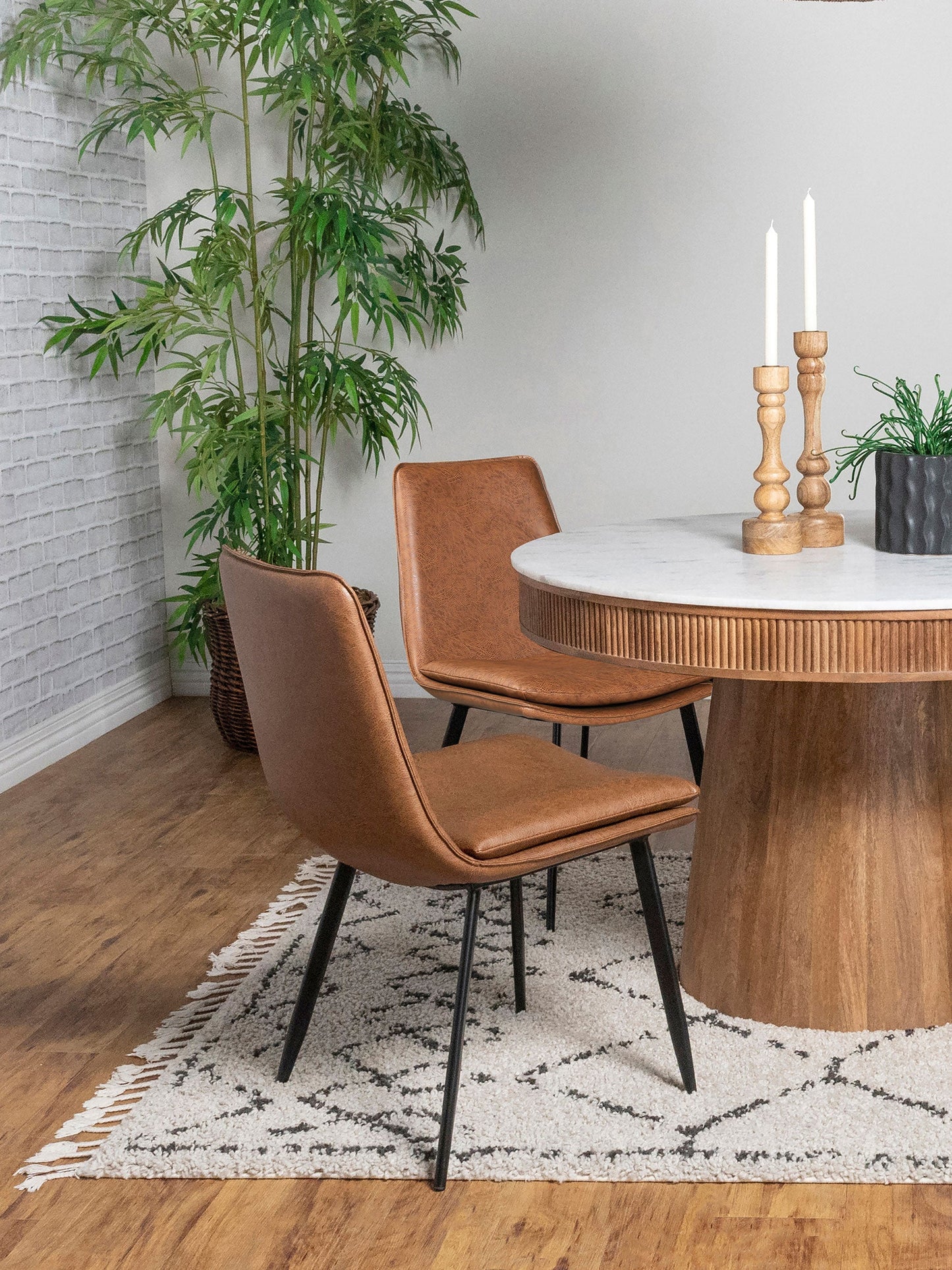 Chaise de salle à manger rembourrée Ortega, dossier plein, pieds en bois, couleur café et noir (lot de 2)