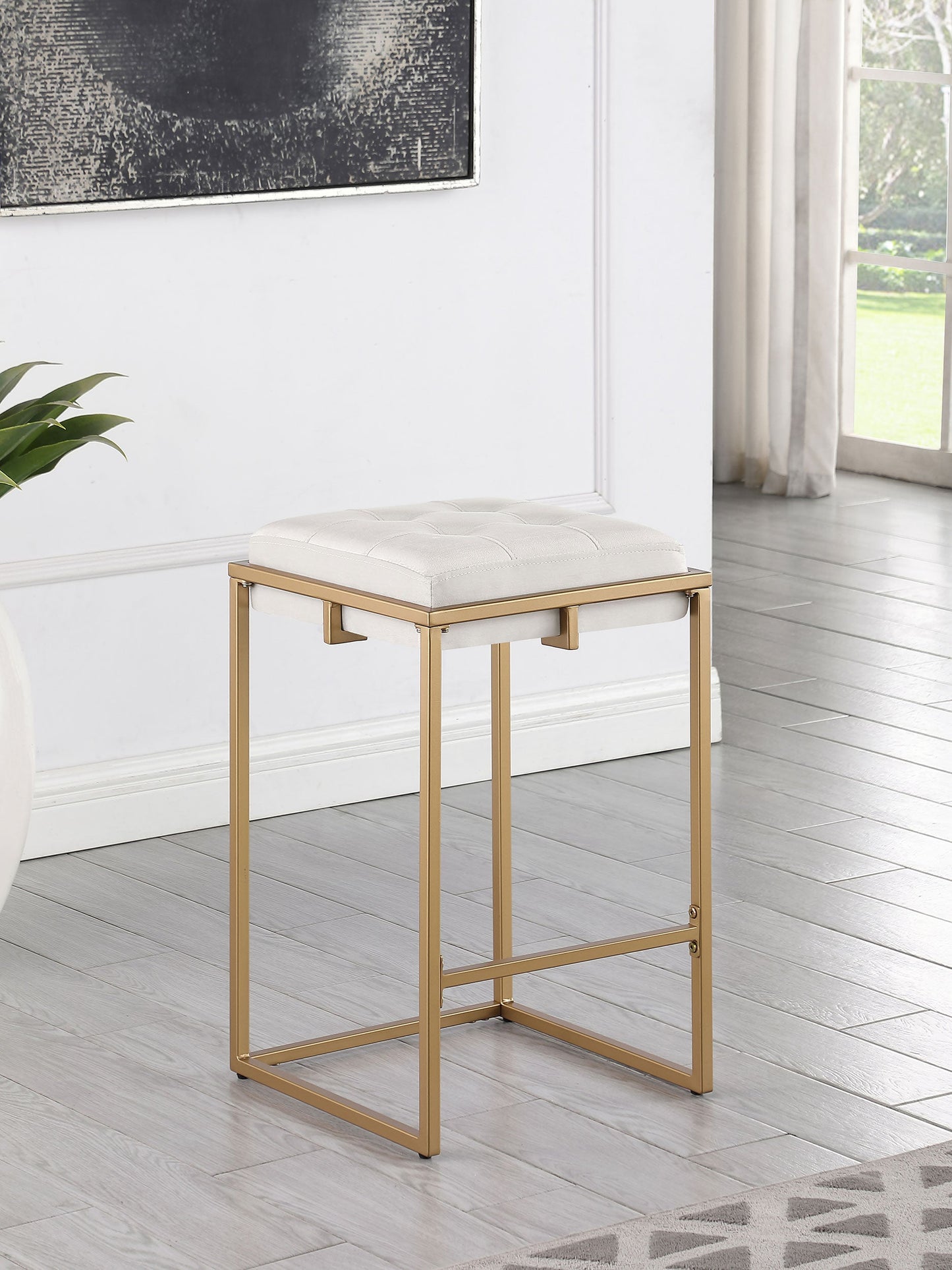 Tabouret de bar Nadia avec siège carré rembourré (lot de 2), beige et doré