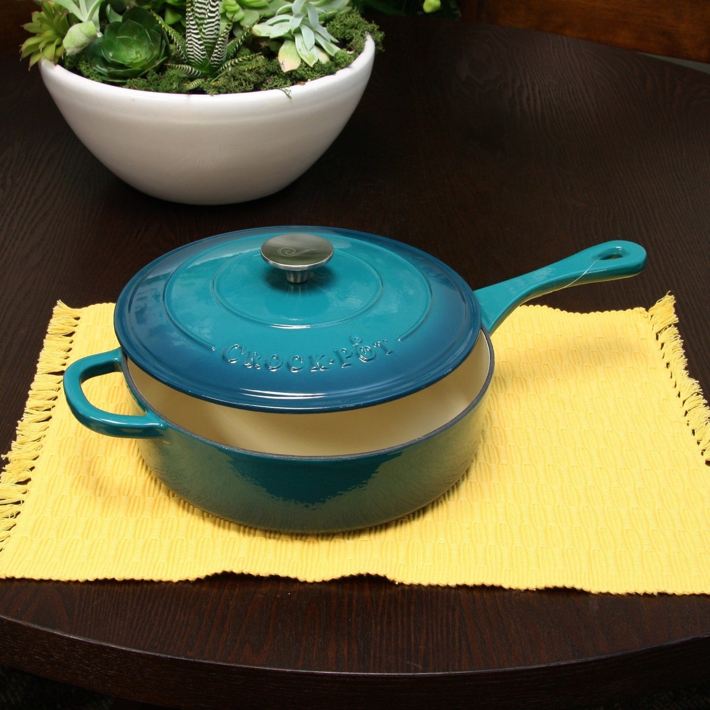 Poêle à frire en fonte émaillée de 3,5 quarts avec couvercle, ombrage turquoise.