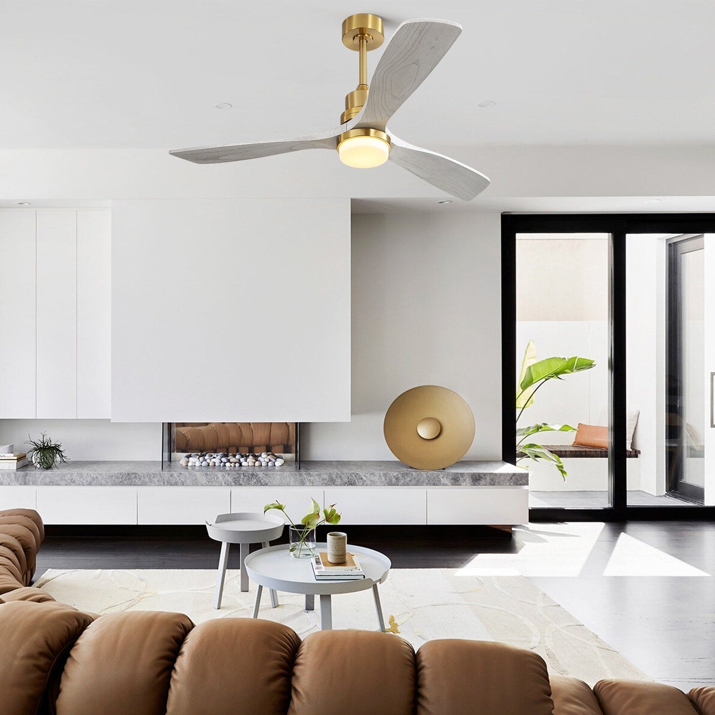 Ventilateur de plafond intérieur en bois Sofucor 52 avec télécommande, éclairage intégré en option.