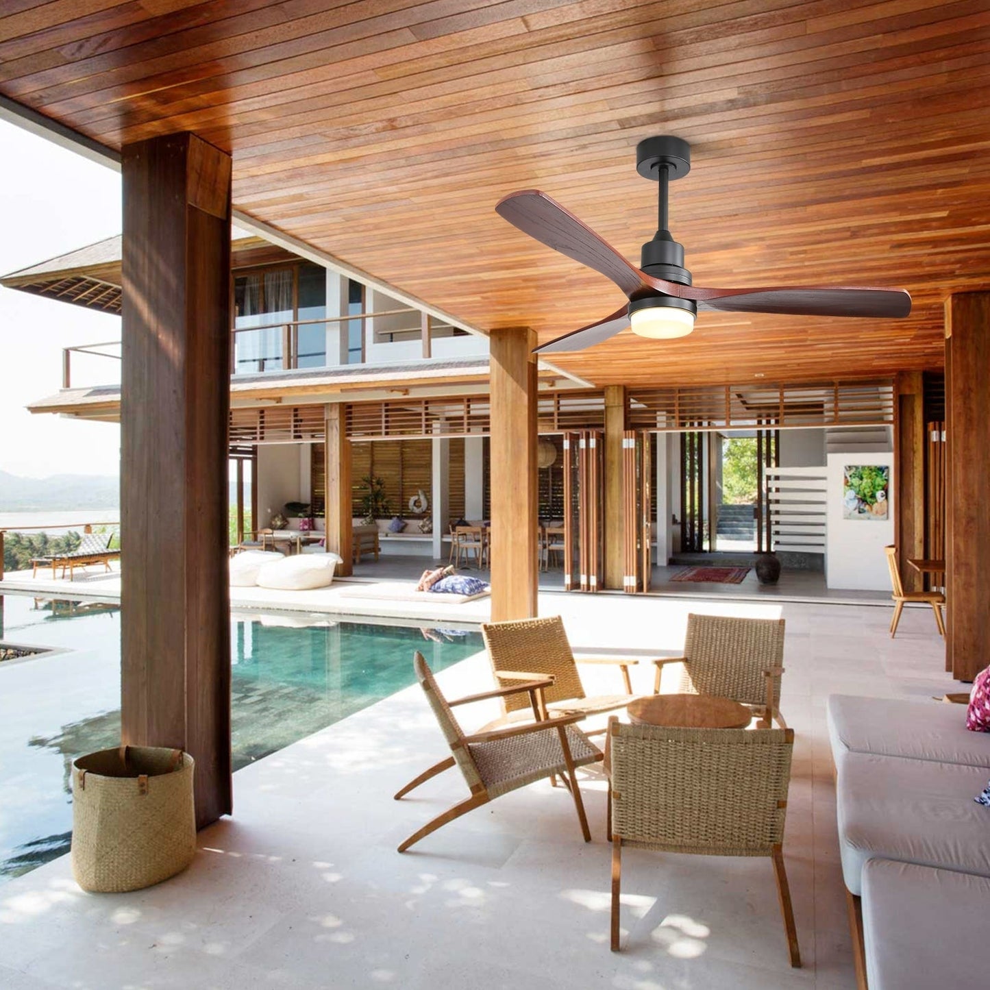 Ventilateur de plafond intérieur en bois Sofucor 52 avec télécommande, éclairage intégré en option.