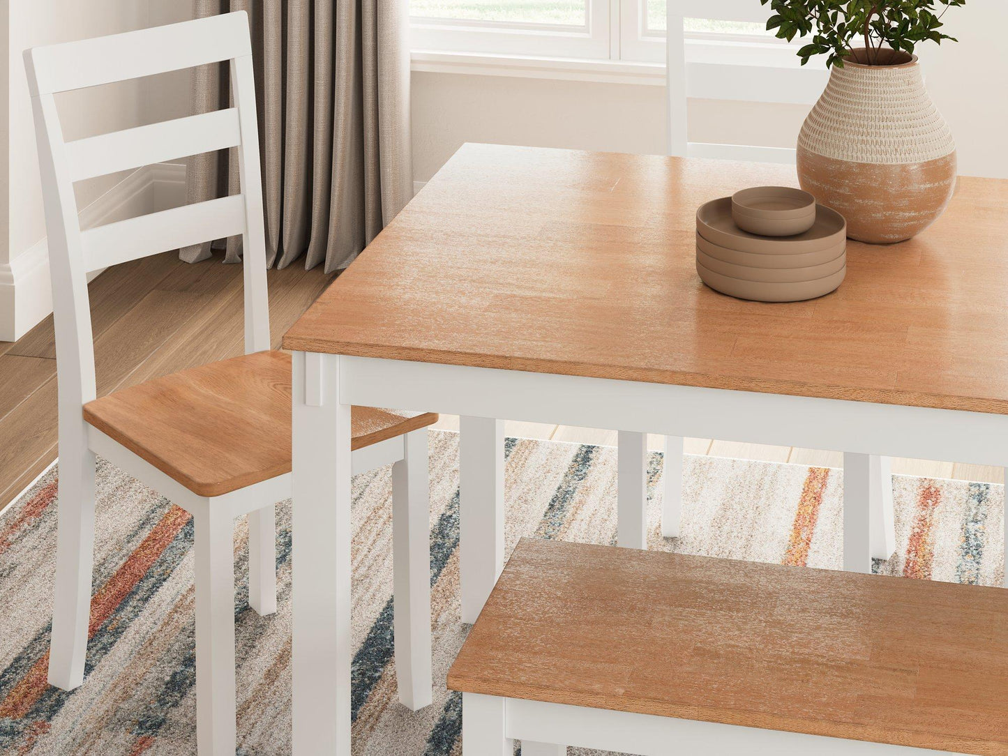 Table à manger Gesthaven avec 4 chaises et banc (ensemble de 6)
