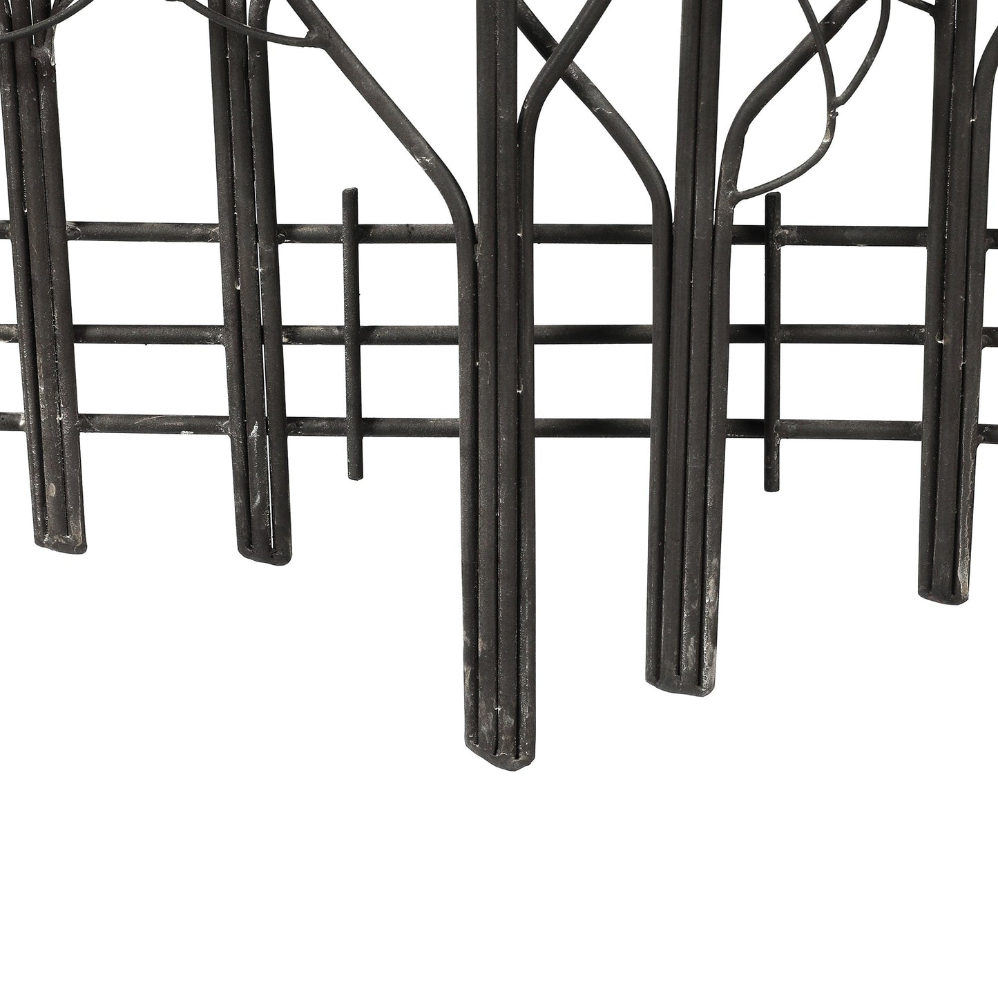 Décoration murale en métal noir représentant un champ d'arbres