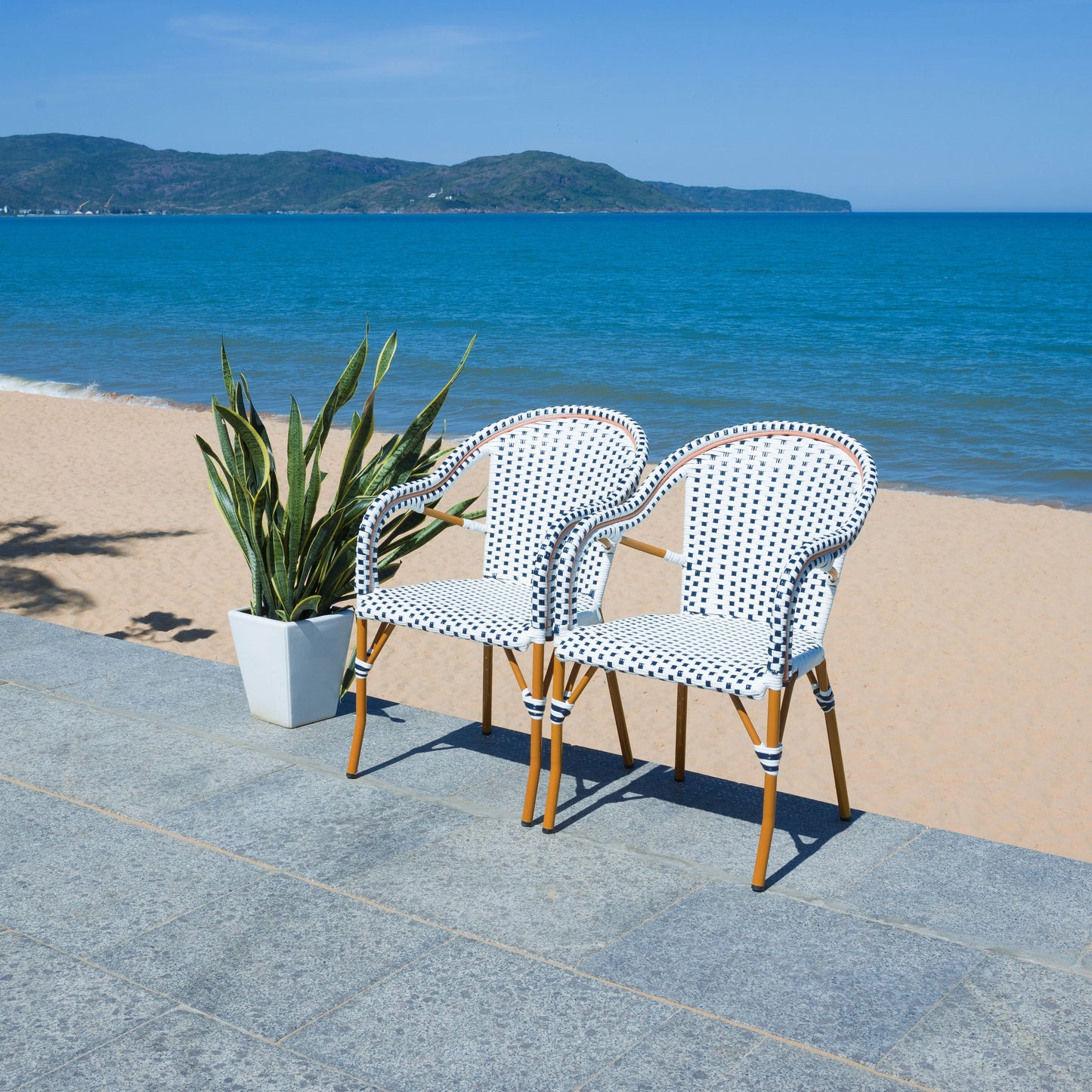 Fauteuil à accoudoirs SAFAVIEH Doreth (lot de 2) - 58,4 x 91,4 x 63,5 cm (LxlxH)