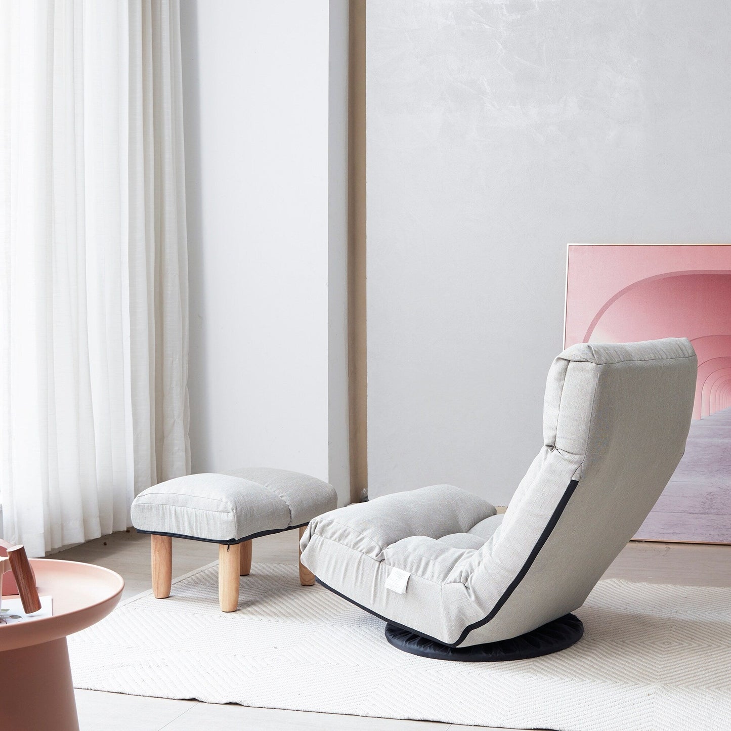 Ensemble de fauteuil inclinable sans accoudoirs, recouvert de tissu, avec repose-pieds et repose-tête réglable.