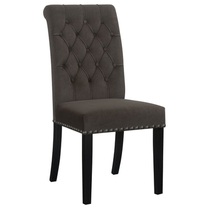 Chaises de salle à manger rembourrées et capitonnées Alana avec garniture à clous (lot de 2)