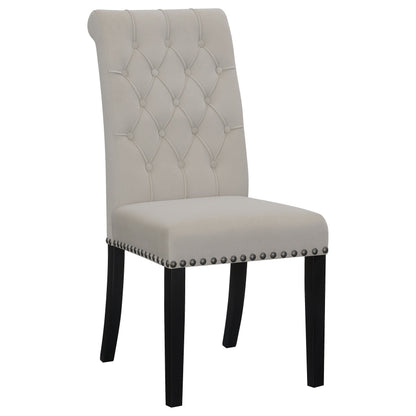 Chaises de salle à manger rembourrées et capitonnées Alana avec garniture à clous (lot de 2)