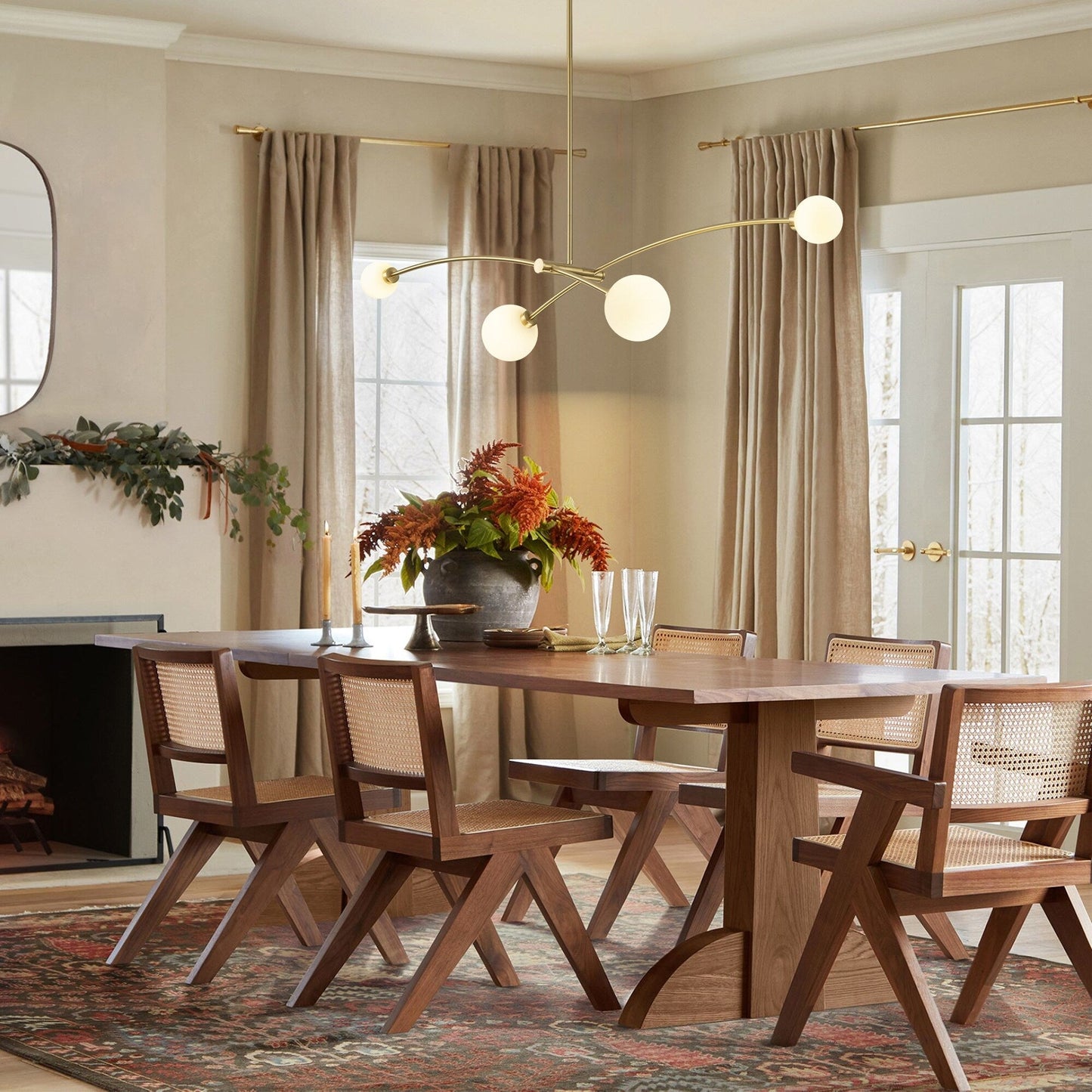 Suspension moderne simple en forme de sputnik à 4 lumières, couleur or, pour îlot de cuisine/salle à manger - 130,5 cm L x 28 cm P x 15 cm H