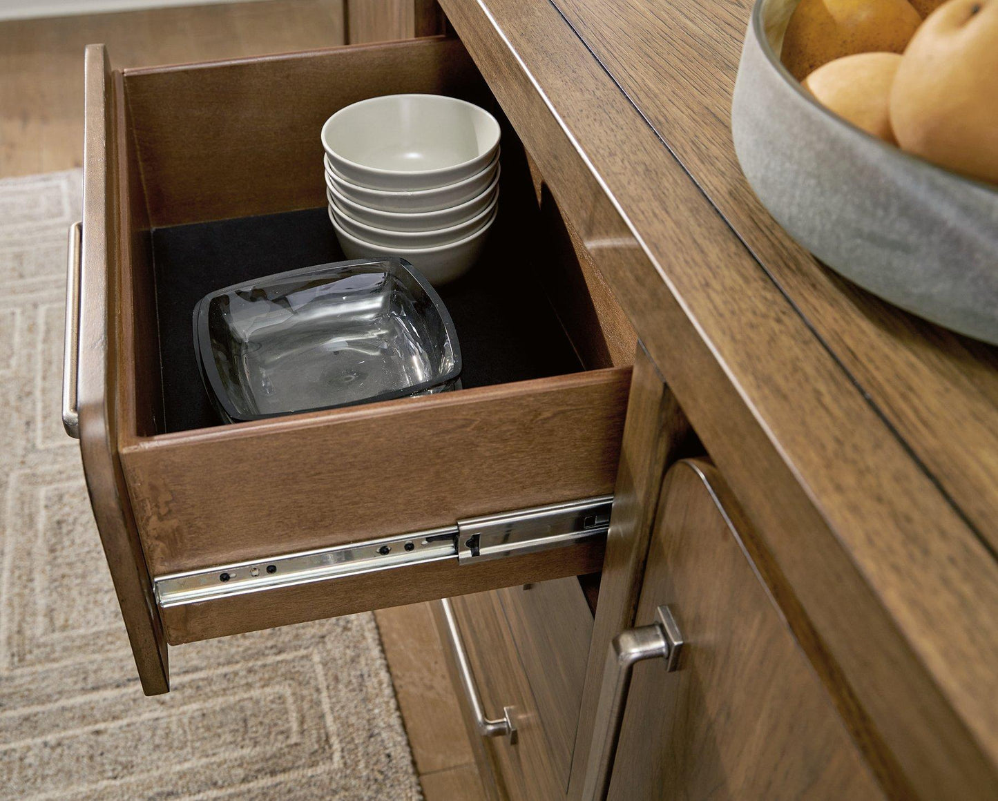 Serveur de repas Cabalynn