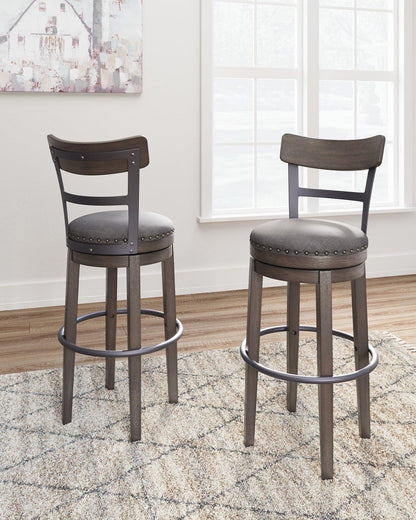 Tabouret de bar Caitbrook à hauteur de bar