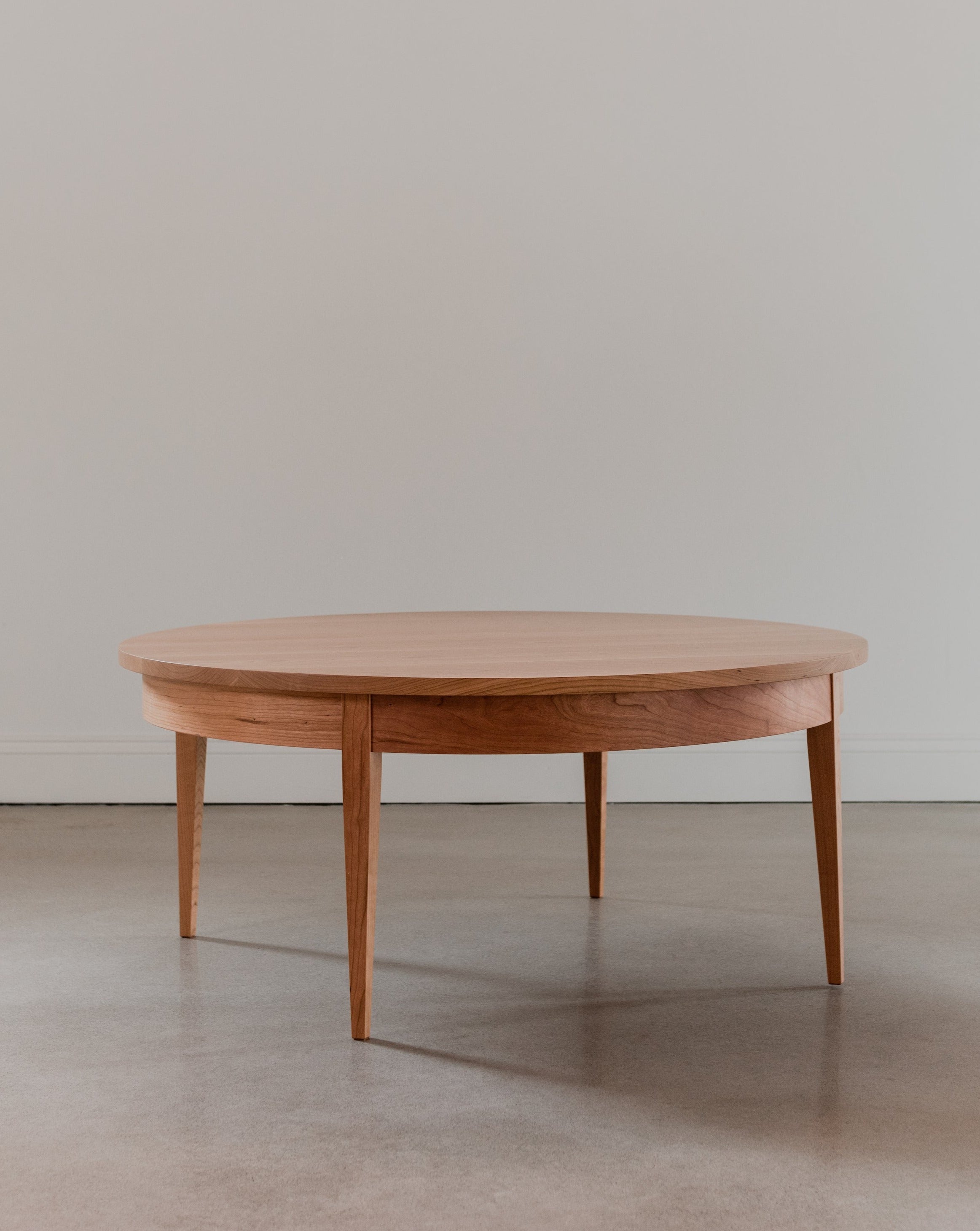 Table basse ronde Shaker Heirloom - Cerisier