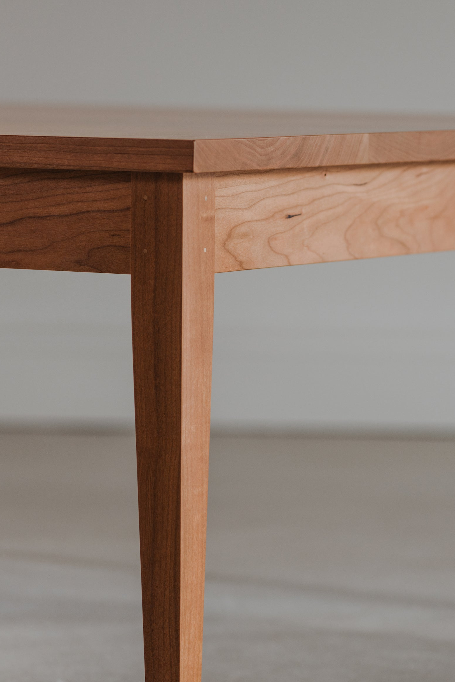 Table basse carrée Shaker Heirloom - Cerisier