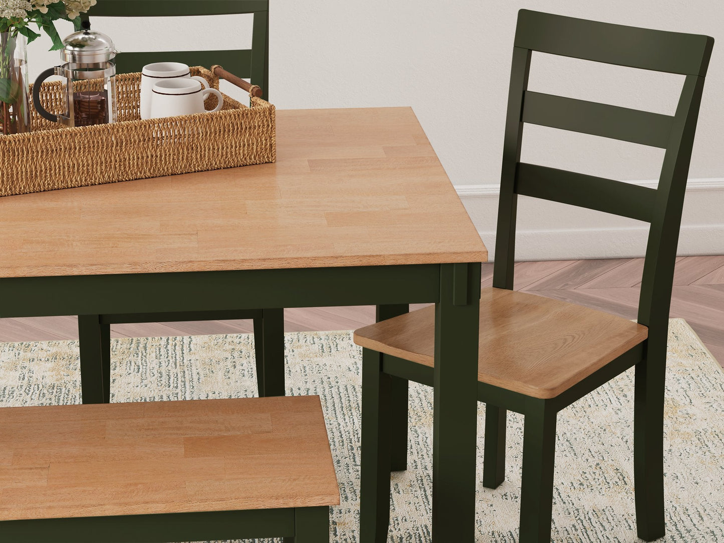 Table à manger Gesthaven avec 4 chaises et banc (ensemble de 6)