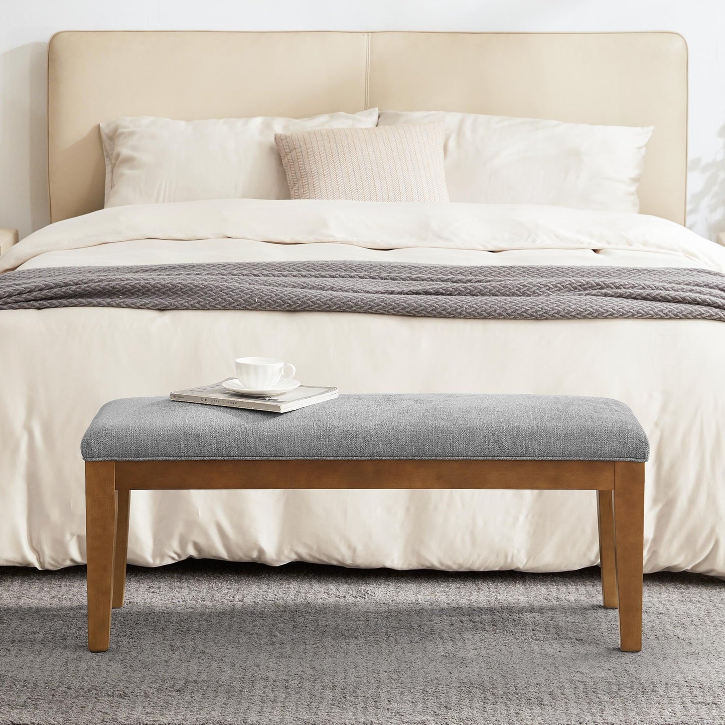 Banc d'entrée recouvert de tissu, banc de chambre à coucher pour le pied du lit, beige, en bois massif, 44 pouces