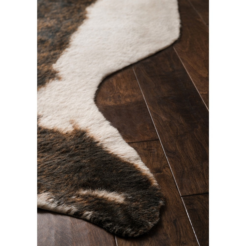 Tapis de sol imitation peau de vache Yosemite d'Alexander Home