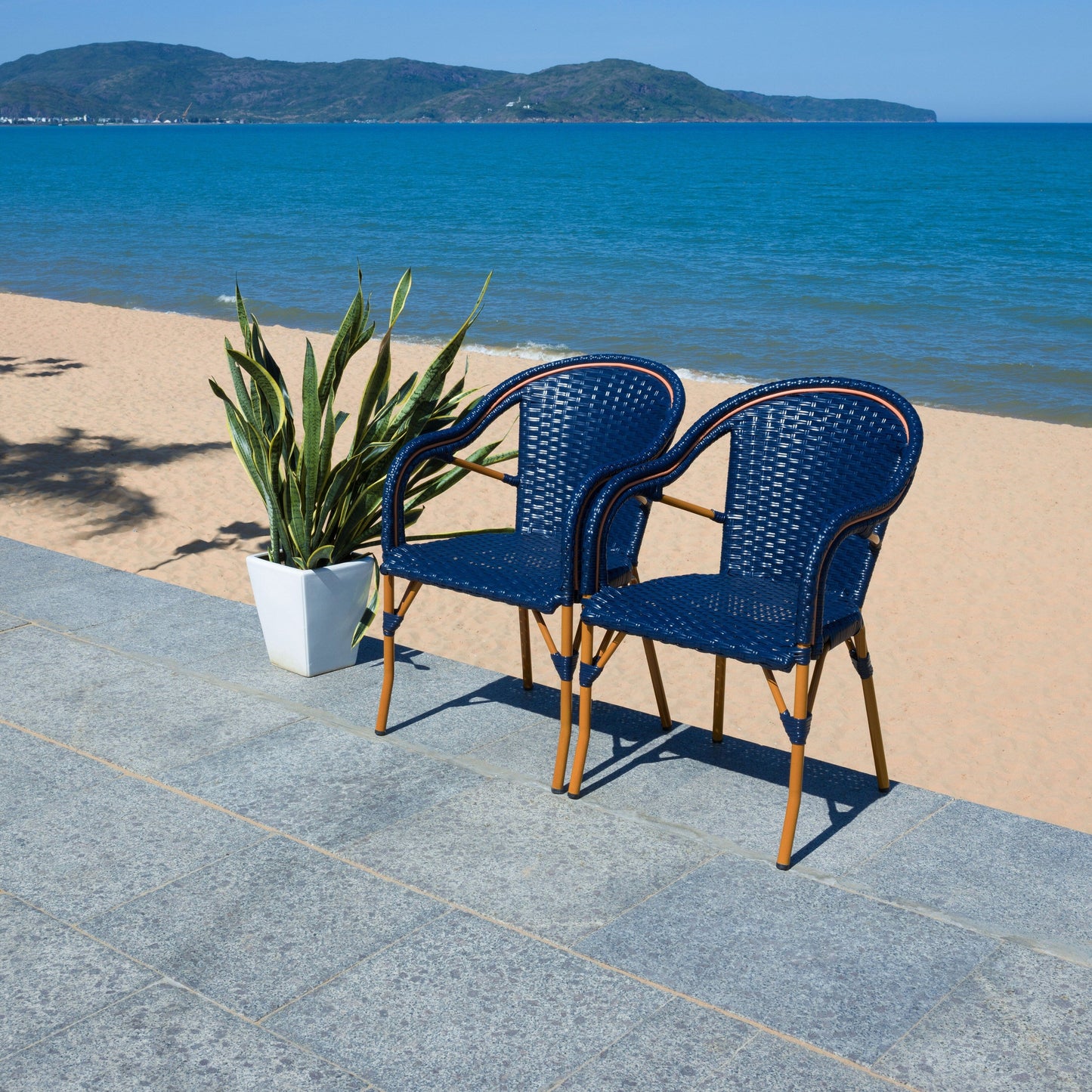 Fauteuil à accoudoirs SAFAVIEH Doreth (lot de 2) - 58,4 x 91,4 x 63,5 cm (LxlxH)