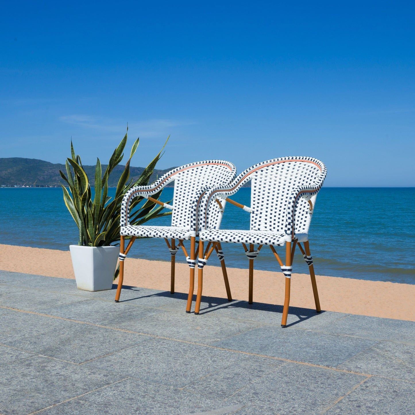 Fauteuil à accoudoirs SAFAVIEH Doreth (lot de 2) - 58,4 x 91,4 x 63,5 cm (LxlxH)