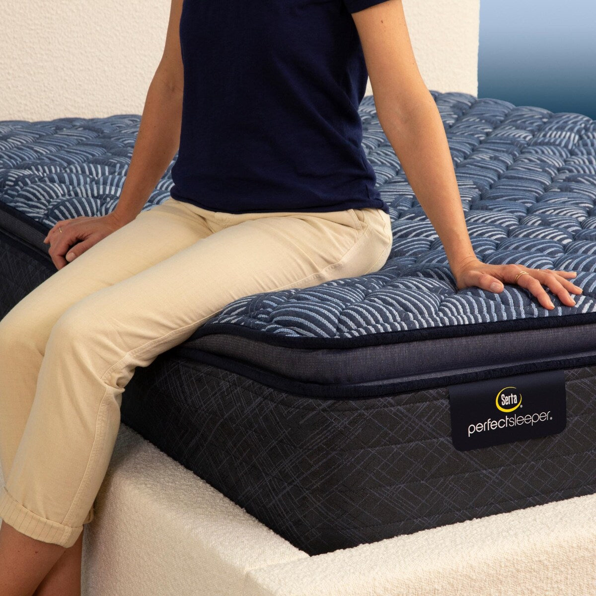 Matelas Serta Perfect Sleeper Oasis Sleep 14.5 à revêtement moelleux et soutien ferme