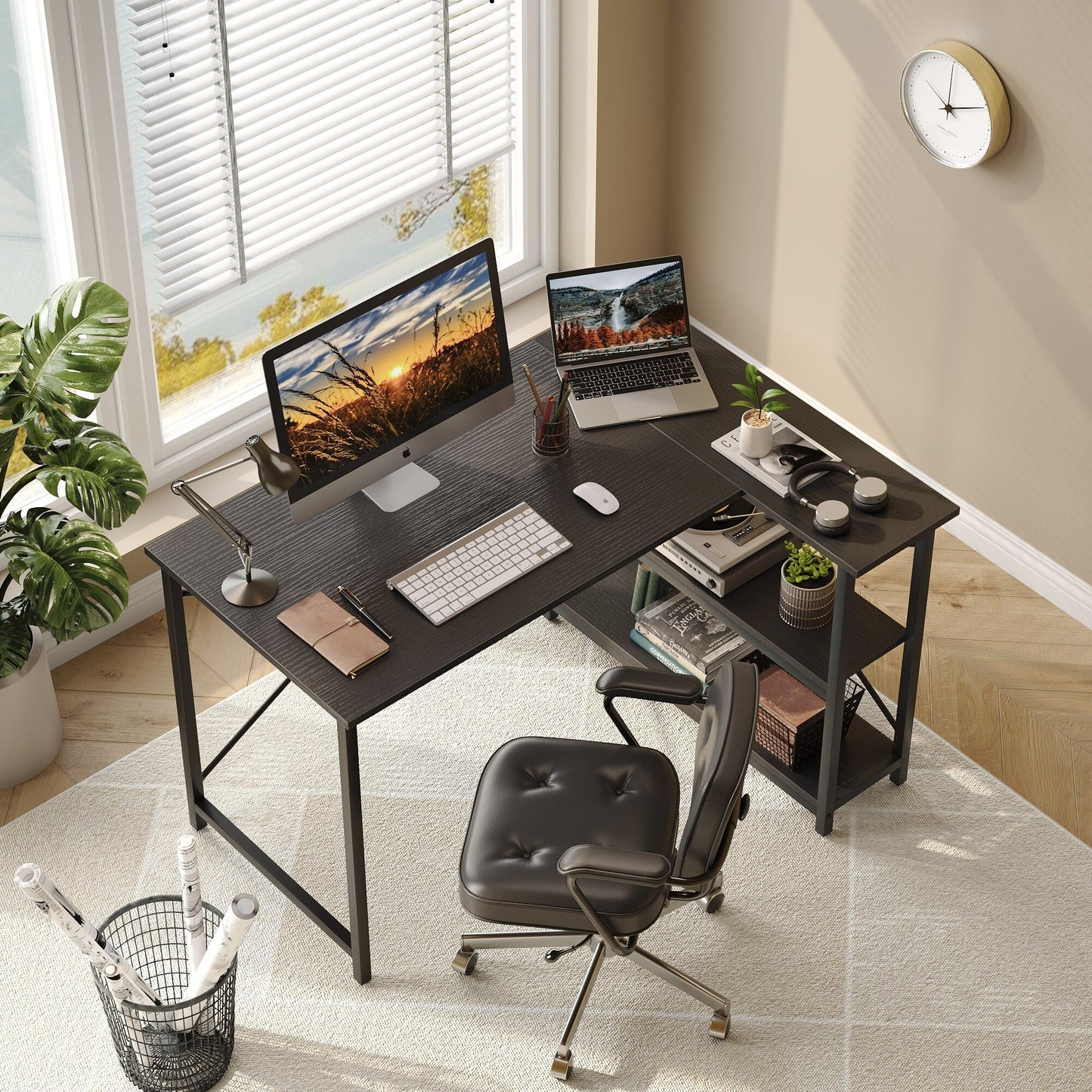 Bureau en forme de L avec étagères de rangement, bureau d'ordinateur d'angle.