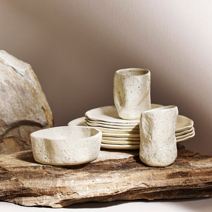 Service de table en grès ATIK de la marque Stone by Mercer Project