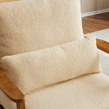Fauteuil d'appoint en tissu mélangé de lin avec pieds en bois et un coussin beige.